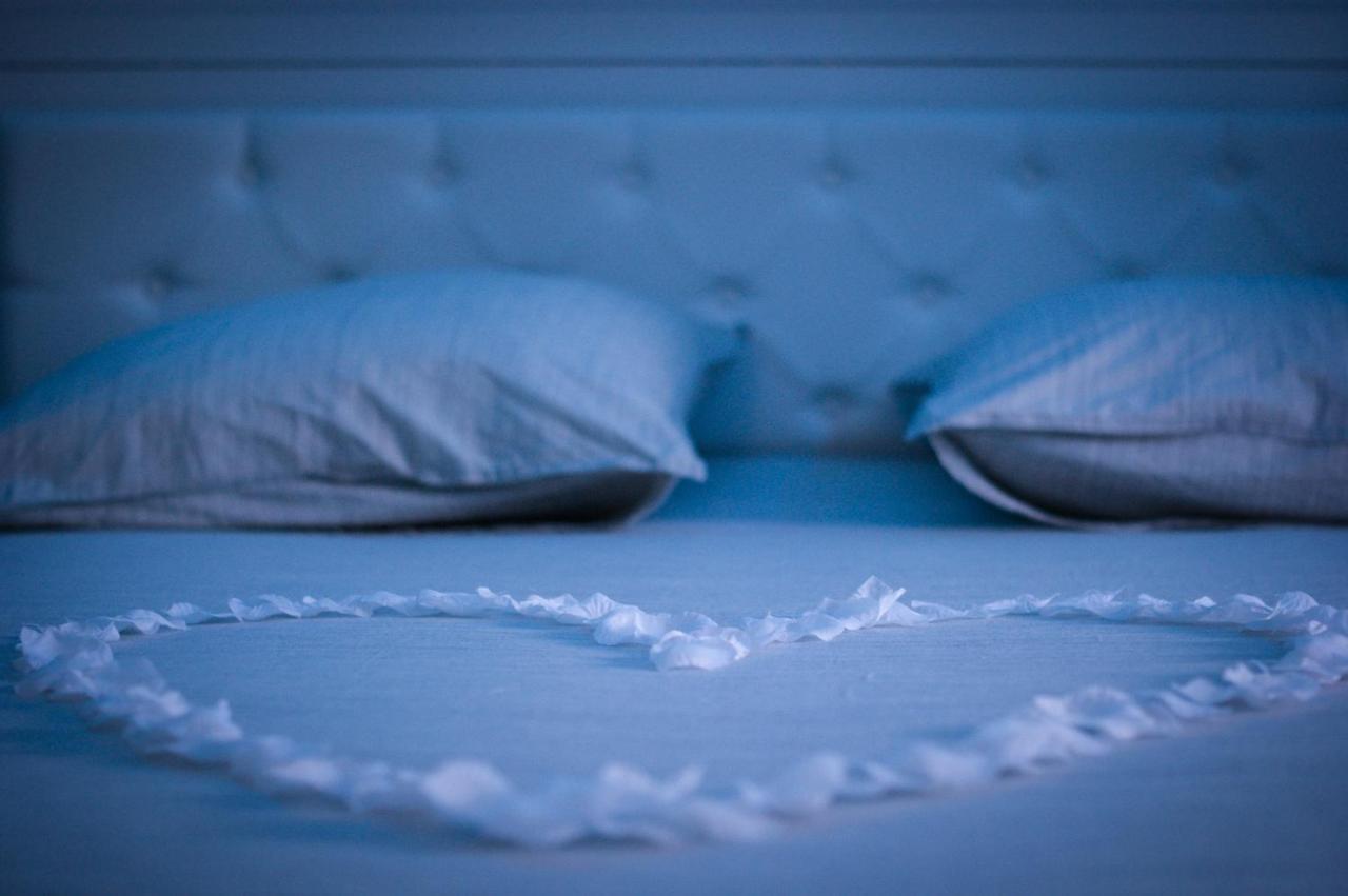 Nuit Vip Spa Sauna Privatif Le Rove Εξωτερικό φωτογραφία